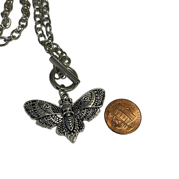 Moth Skull Necklace Toggle Clasp Silver Tone New - Picture 4 of 4